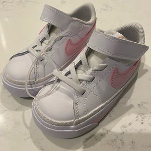 New with tags Nike toddler shoes